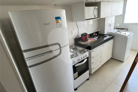 Oportunidade Única no Monte dos Pinheiros – Um lar completo esperando por você