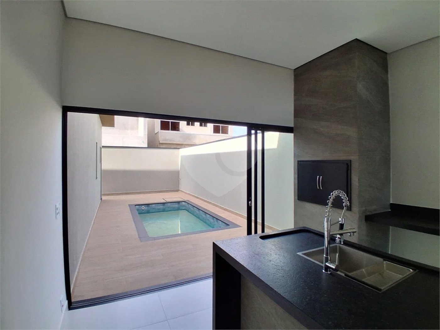 CONDOMINIO CANADA