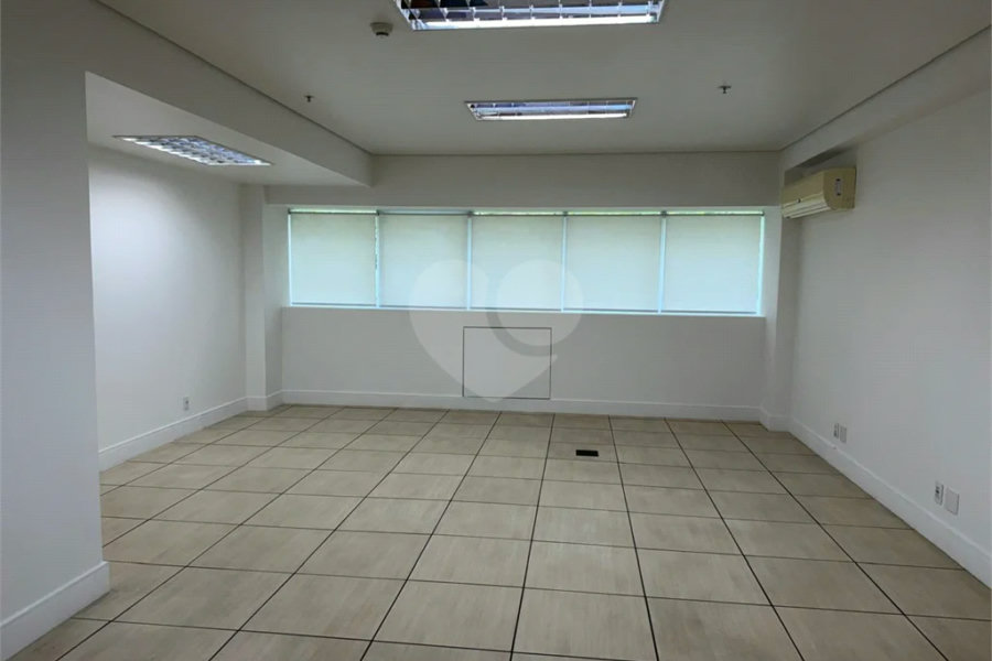 Sala à venda em Jardim Vazani, São Paulo, SP