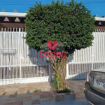 CASA A VENDA NO BAIRRO JARDIM JARÁGUA, 5 DORMITORIOS, 3 BANHEIROS, 3 VAGAS, 198m², TAUBATÉ/SP.
