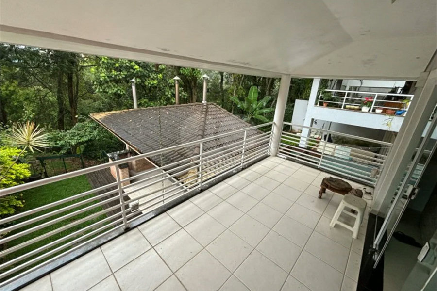 Sobrado à venda com 3 quartos, sendo 1 suíte,  em Horto, São Paulo, SP