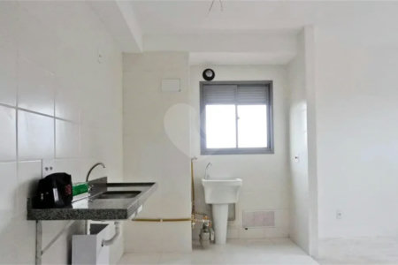 Apartamento com 30m², 1 dormitório, à venda na Freguesia do Ó.