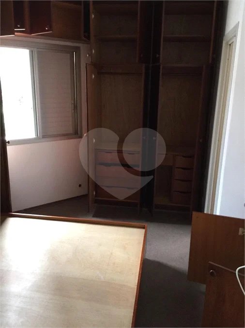 Apartamento com 68m², 2 dormitórios, sendo 1 suíte, 1 vaga, à venda na Vila Matilde.