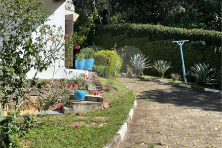 Casa à venda, 742 m², com piscina, 5 suítes, em Embu das Artes