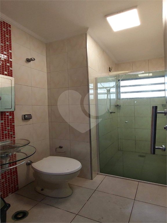 Casa Sobrado à venda de 4 dormitórios sendo 1 suíte e 2 vagas na Saúde