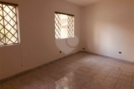 Sobrado com 150 m², 3 quartos e 2 vagas