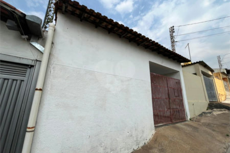 Casa a venda com 3 dormitórios no Recreio São Judas Tadeu