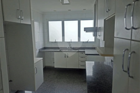 Apartamento a venda com 252 m² no Campo belo.