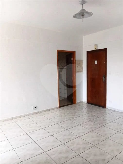 Apartamento à venda ou para alugar com 2 quartos, sendo 1 suíte,  no Centro, São Roque, SP