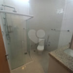 Excelente sobrado a venda no Condomínio Parque Sabará.