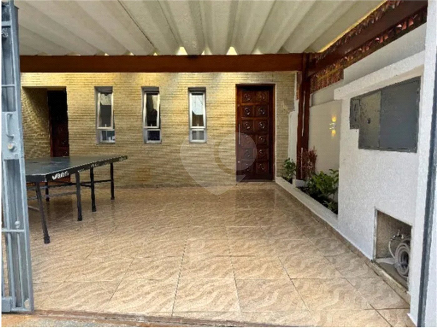 Excelente oportunidade para investidores: três casas locadas, renda mensal imediata e localização estratégica na Saúde!!