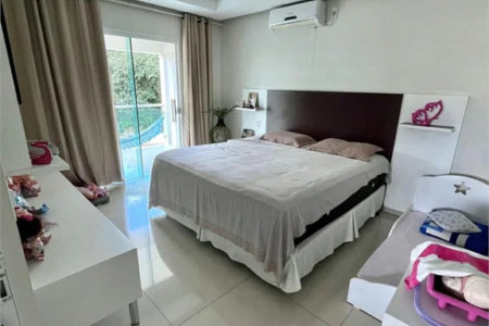 Casa à venda com 6 quartos, sendo 1 suíte, no Centro, Balsas, MA