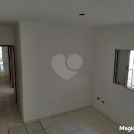 Galpão com 409m² , 10 vagas de garagem , 3 banheiros , 3 salas , à venda na Moóca.