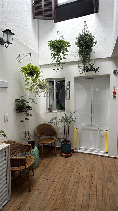 Casa à venda com 4 quartos, sendo 3 suítes, no condomínio Village Bahamas, São Paulo - SP