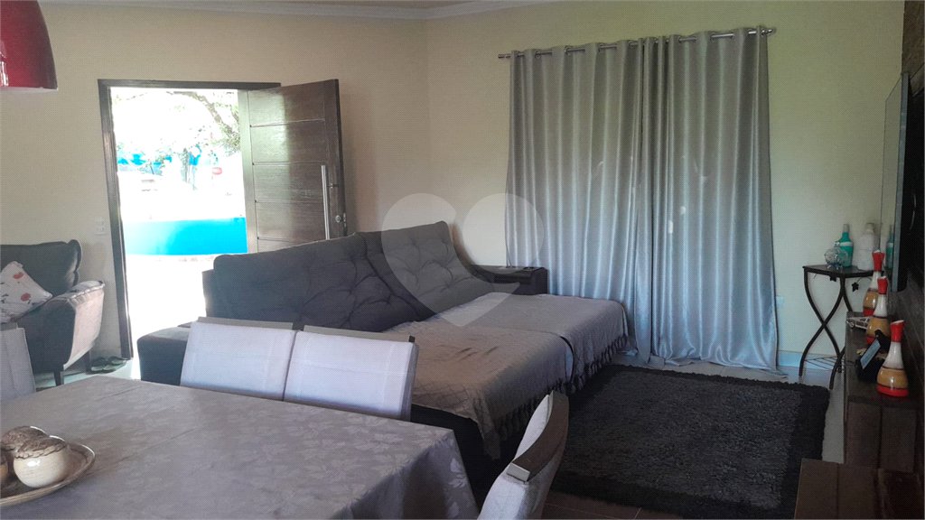 Chácara à venda com 3 quartos, sendo 2 suítes,  em Monterrey, Louveira, SP
