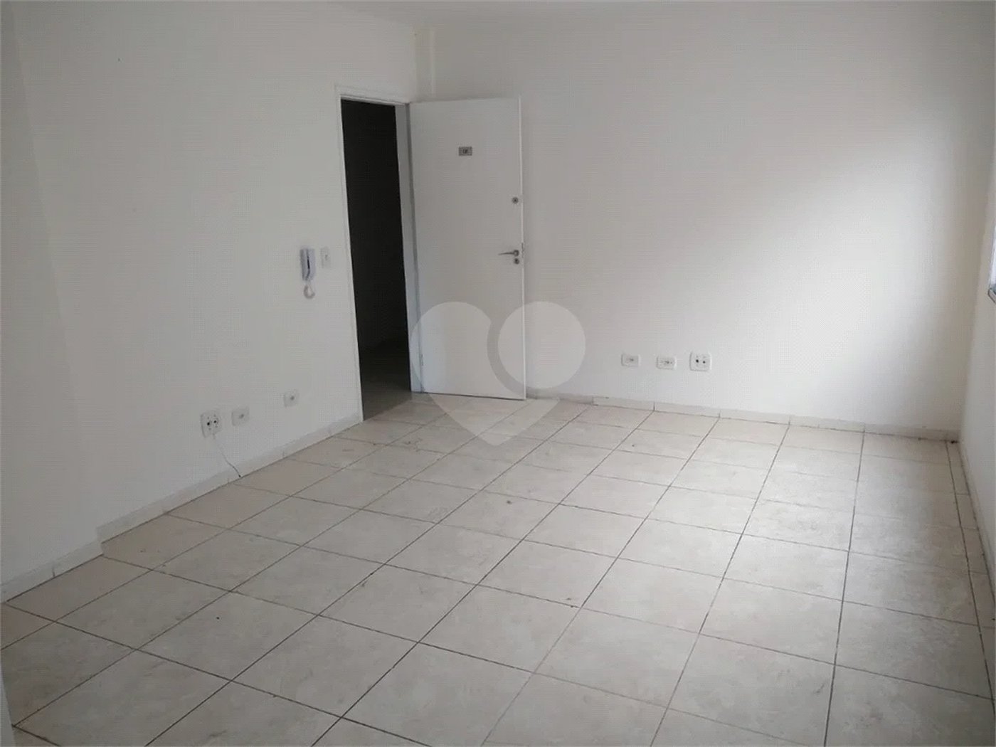 Sala Comercial com 28m² na Vila Santa Catarina!!!