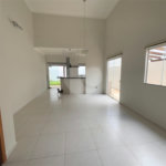 Vende-se casa no Village Damha II