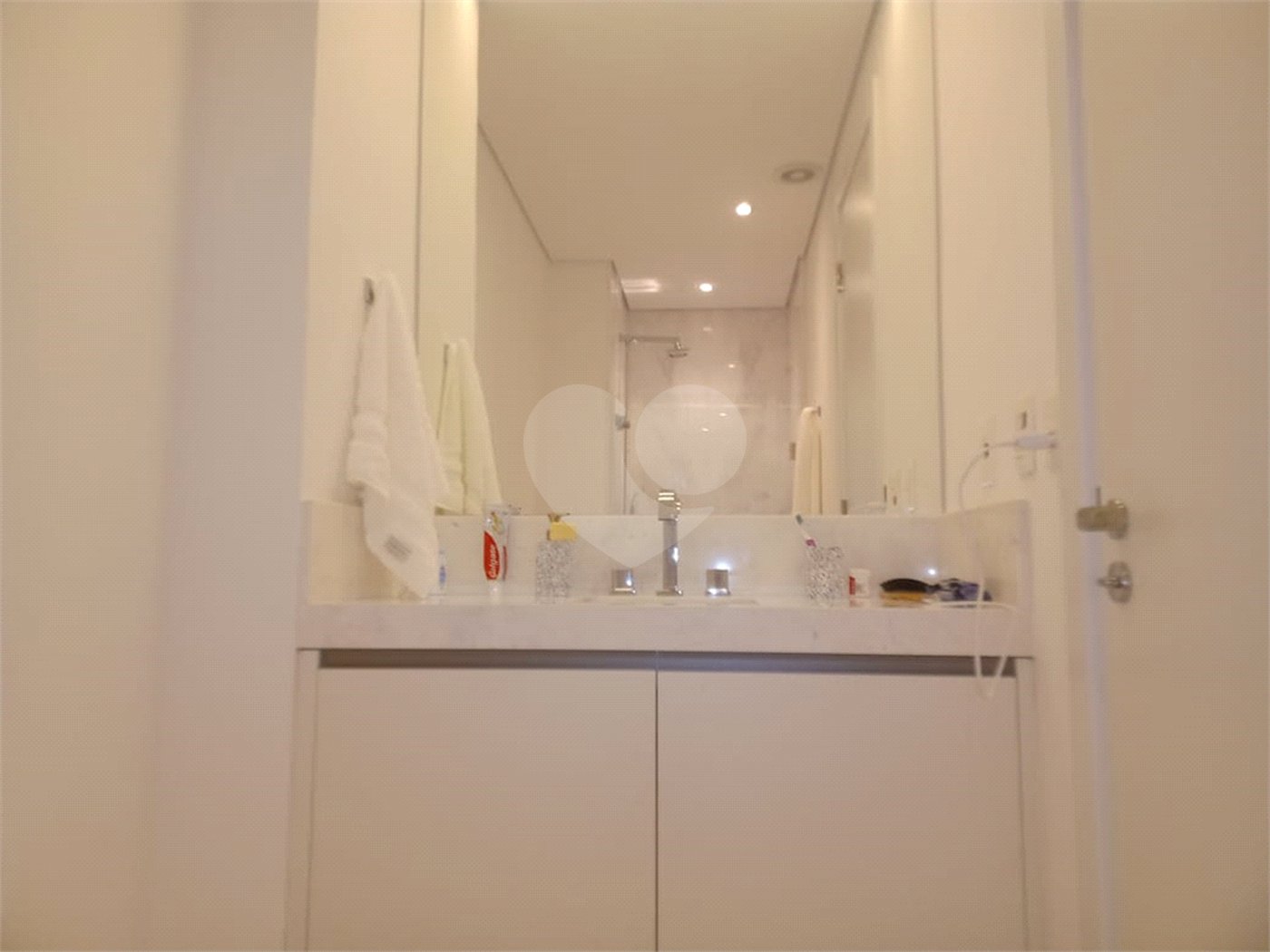 Apartamento 66 m ², com 1 dorm, 2 vagas de garagem no Jd Europa.