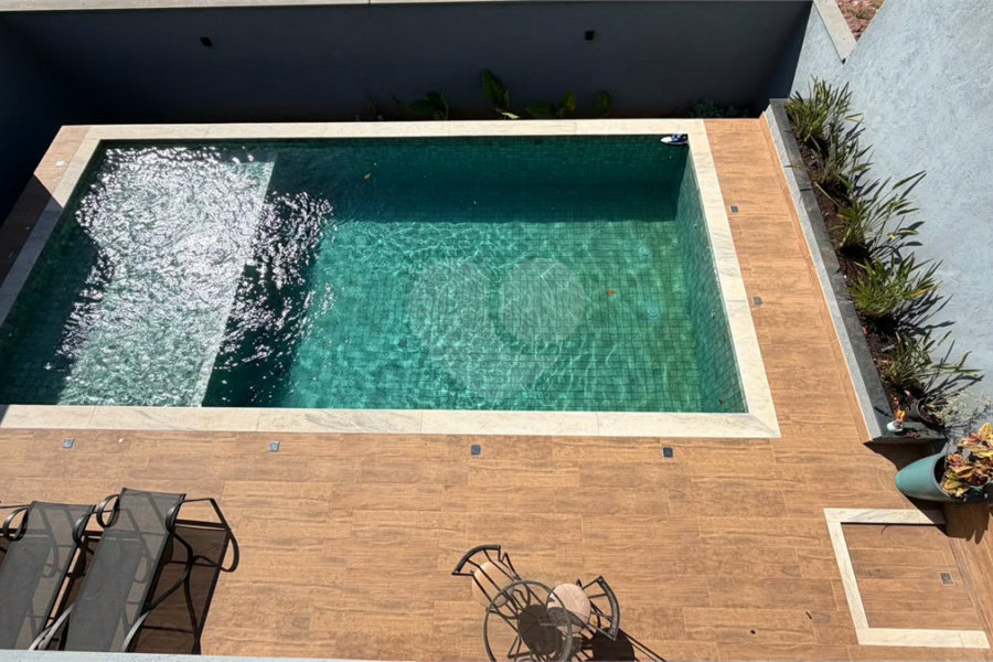 Casa de alto padrão com 3 suítes no Condomínio Damha 2,