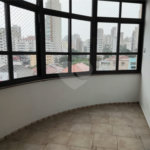 Apartamento para venda e locação na Aclimação de 108m² com 2 dormitórios e 2 banheiros, varanda