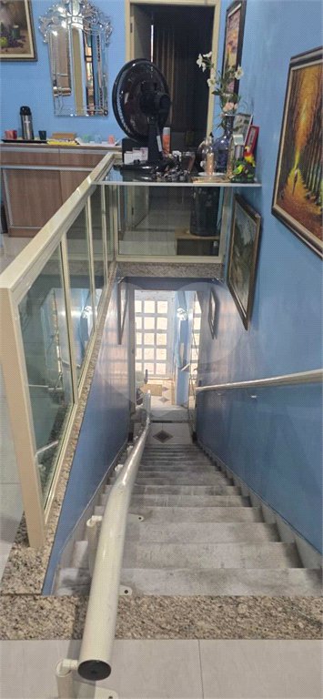 Sobrado comercial com 150m² , 7 salas , 3 banheiros , para locação na Bela Vista.