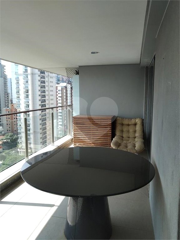Apartamento para alugar com 1 suíte em Vila Nova Conceição, São Paulo, SP