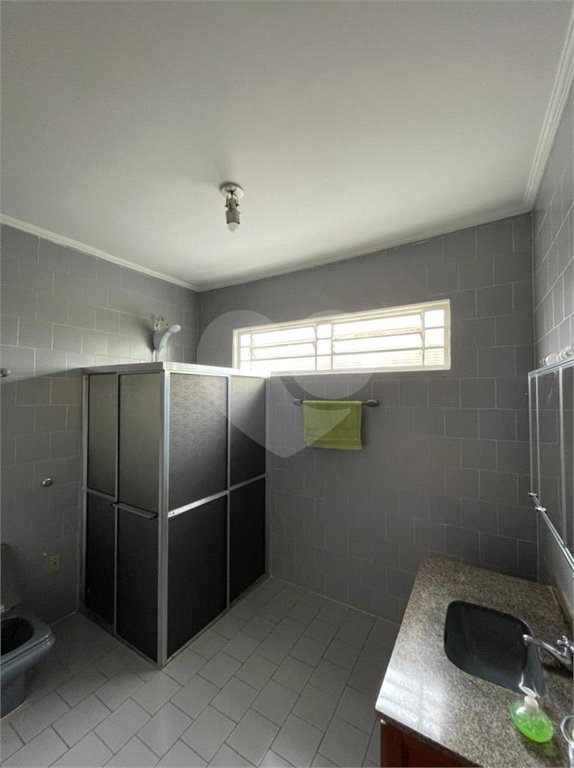 Casa térrea para venda no bairro Vila Xavier em Araraquara/SP.