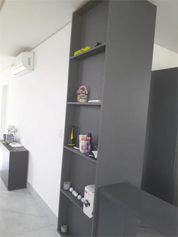 Casa à venda com 3 suítes em Moinho Velho, Cotia, SP