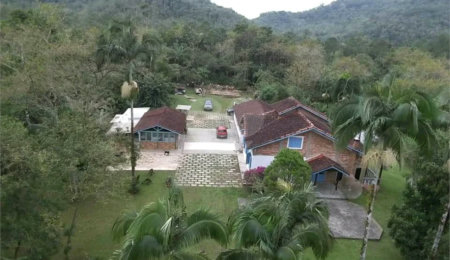 Sítio à venda com 6 quartos, sendo 3 suítes,  em Vila Peruíbe, Peruíbe, SP