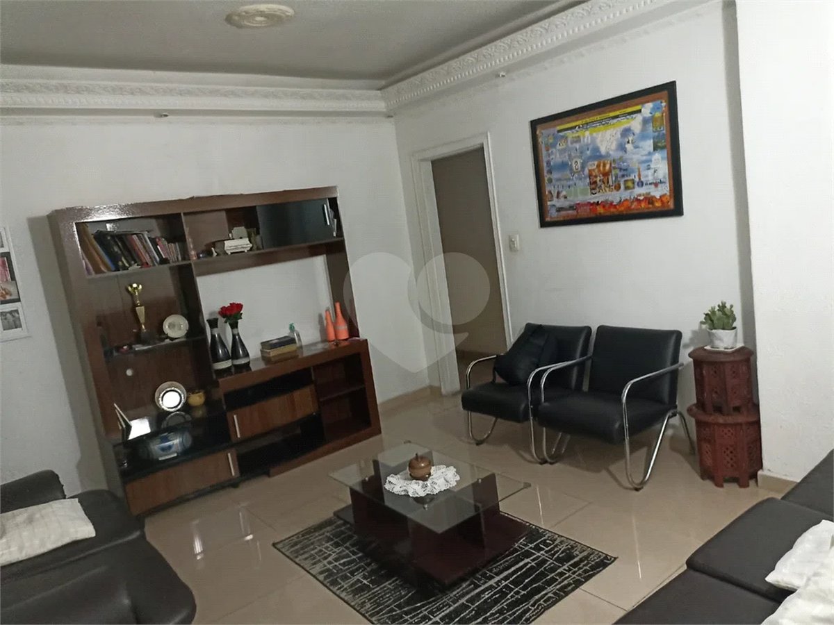 Sobrado à venda com 4 quartos em Vila Continental, São Paulo, SP