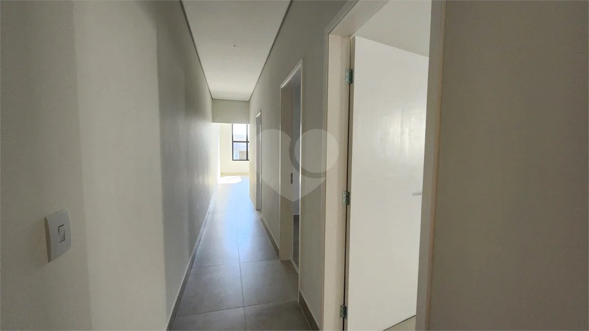Casa Térrea Recém-Construída à Venda no Condomínio Portal do Bosque – Louveira/SP