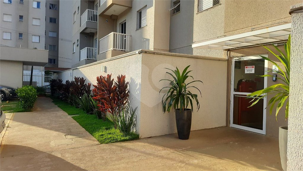 Apartamento à venda no condomínio Parque das Acácias.
