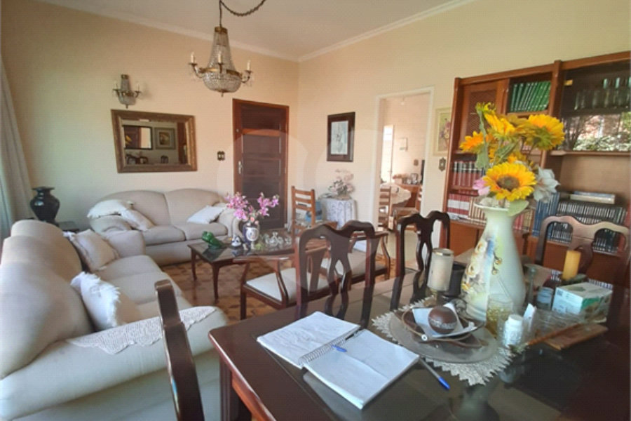 Casa terrea para venda no bairro Palmas do Tremembe.