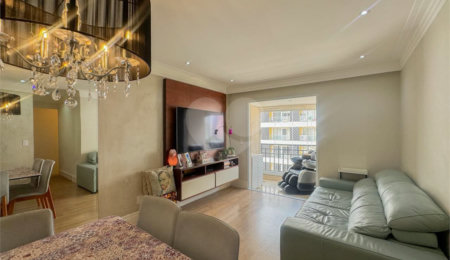 Apartamento à venda com 3 quartos, sendo 1 suíte,  em Vila Regente Feijó, São Paulo, SP