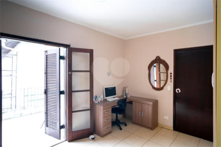 Casa para venda e locação no Campo Belo de 120M² com 3 dormitórios, 1 suíte e 3 vagas