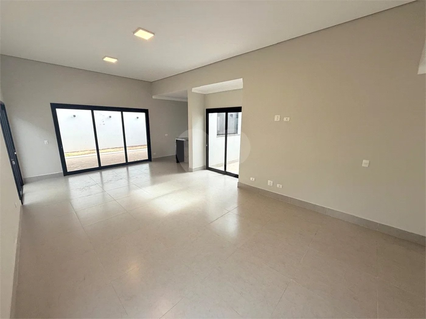 Casa para alugar em condomínio Bairros Ondas Piracicaba/ SP