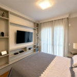 Apartamento de 127 m² em andar alto, com vista livre, 3 suítes planejadas, sacada gourmet envidraçada, 2 vagas e lazer completo, próximo ao Shopping Golden Square e à Avenida Kennedy.