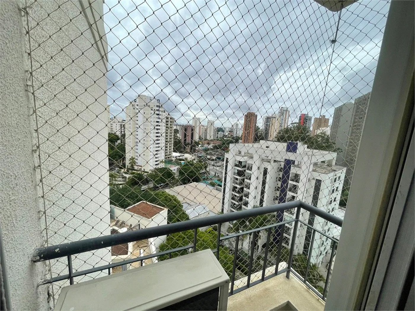 Apartamento à venda ou para alugar com 3 suítes em Morumbi, São Paulo, SP