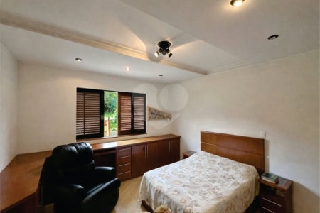 Casa á venda – Granja Viana