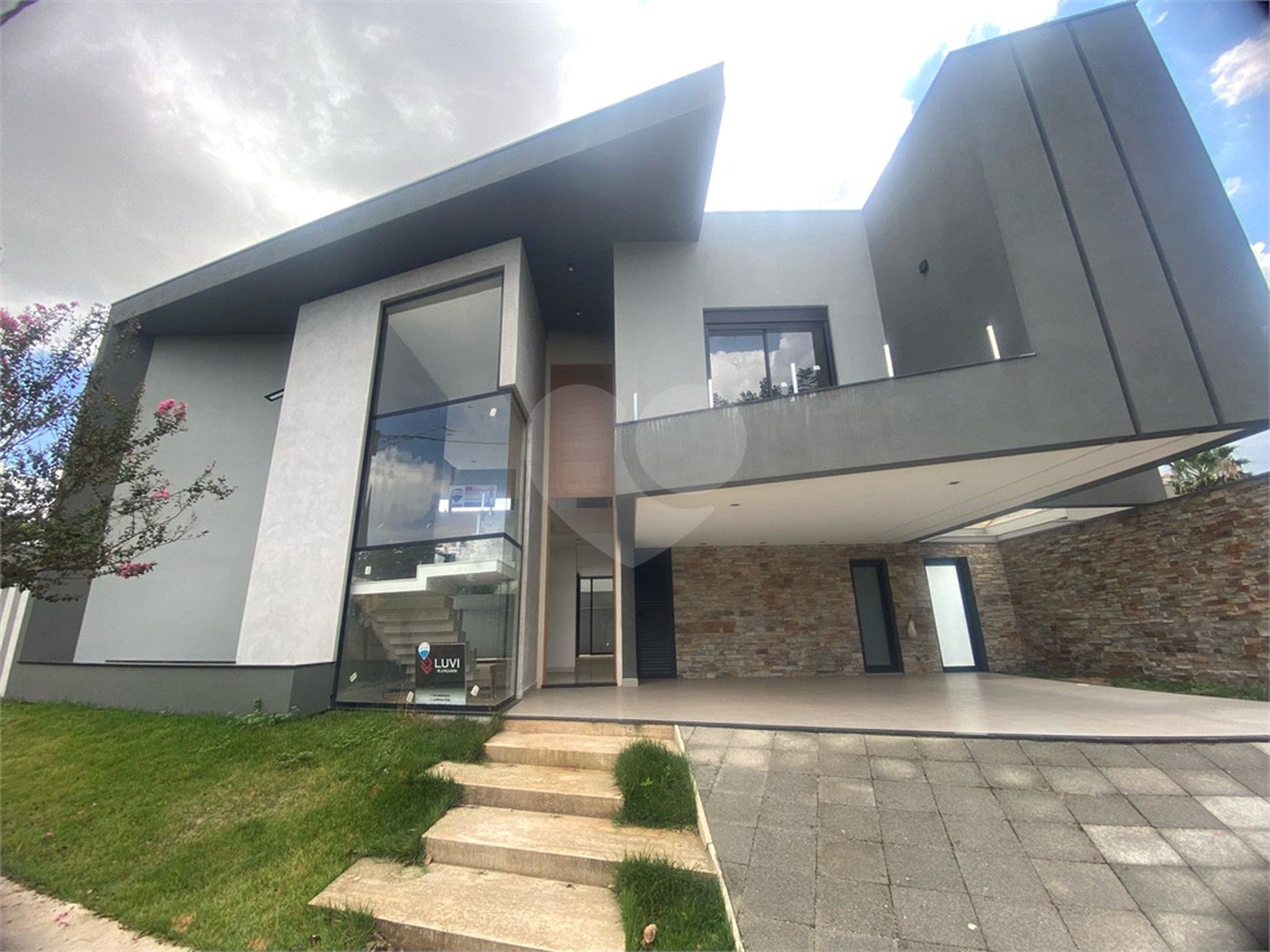 Casa à Venda no Condomínio Damha III