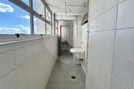 Apartamento de 105 m2, 3 dorms, 2 vagas livres em Perdizes