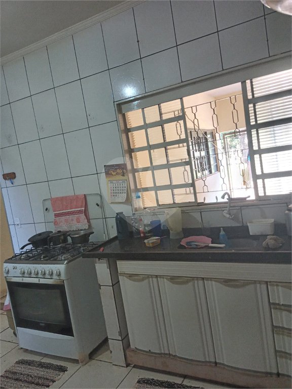 Imóvel para venda sendo 03 casas independentes na Vila Celina.