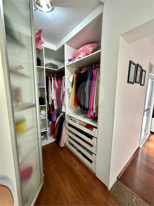 Casa de Alto Padrão à Venda no Parque dos Pássaros – 350 m²