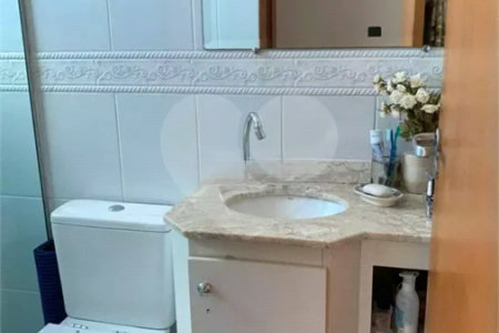 Apartamento em Atibaia com 2 dormitórios (1 suíte), 1 vaga de garagem, elevador, área de lazer com piscina