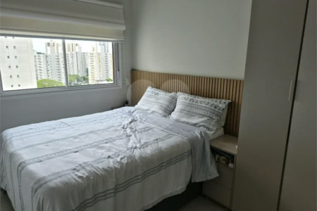 Oportunidade na Vila Leopoldina!! Apartamento com dois dormitórios, sendo uma suíte, dois banheiros, e com duas vagas.