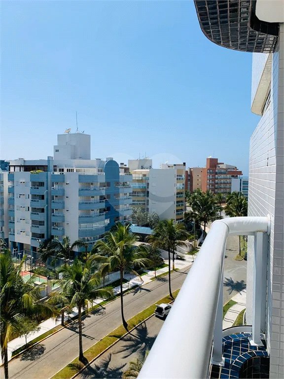 Apartamento à venda com 3 quartos, sendo 2 suítes,  em Riviera de São Lourenço, Bertioga, SP