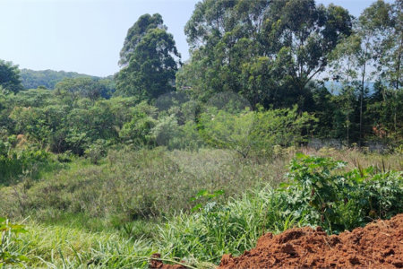 Terreno em Atibaia com 3.410 metros, pronto para construir, topografia plana, excelente localização