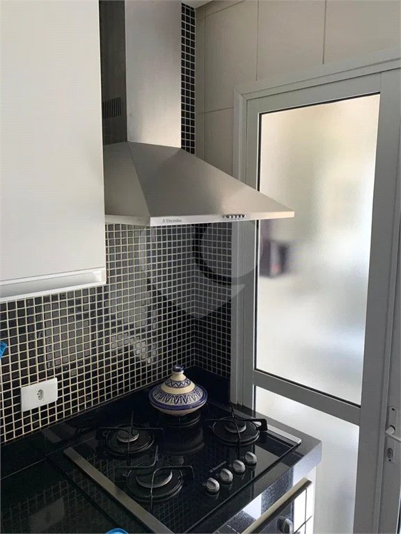 Apartamento á venda na Saúde com 75 m², com 3 dormitórios 1 suíte e 2 vagas de garagem