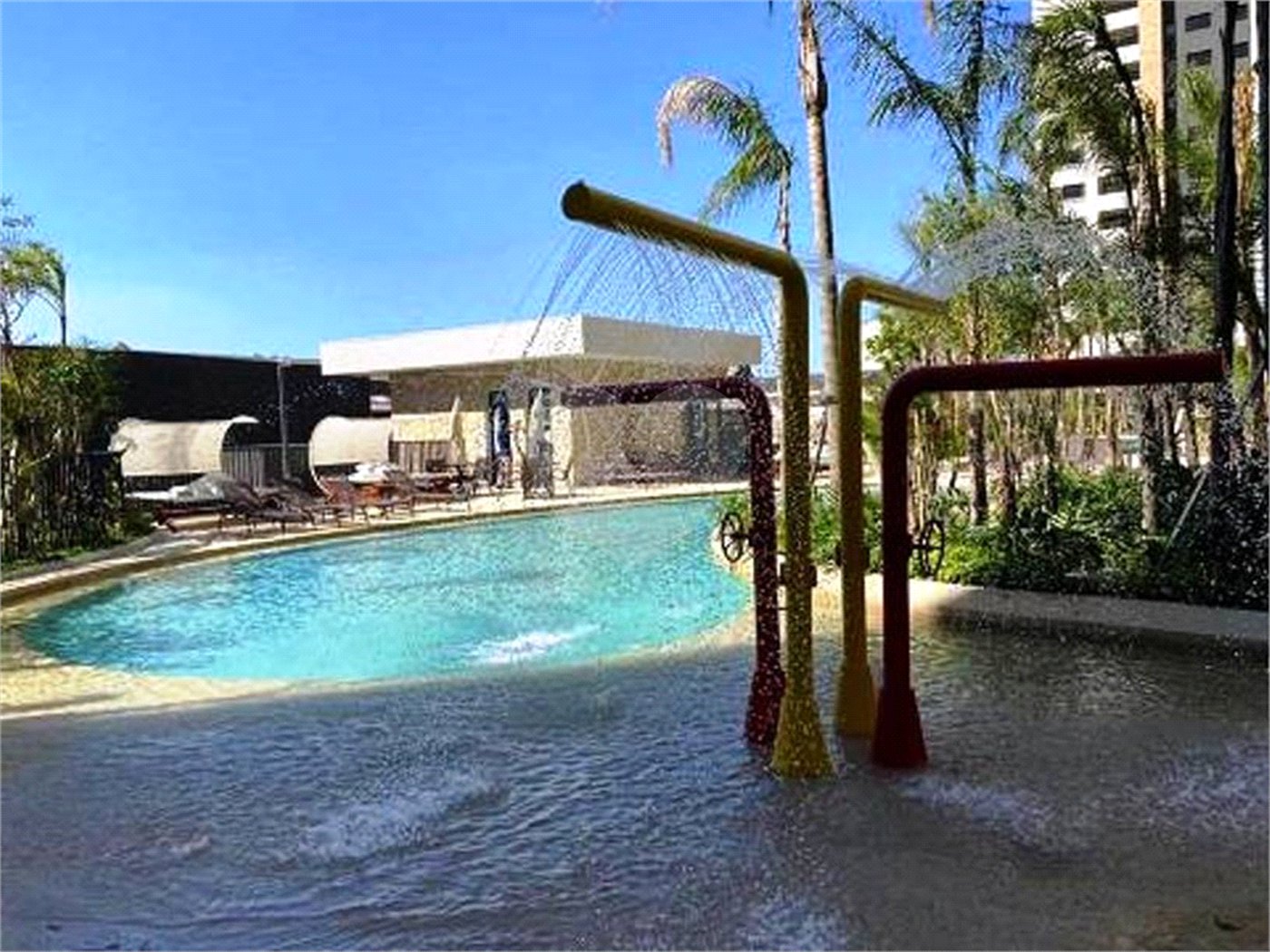 Magnífica Cobertura Penthouse à venda no condomínio Piscine Resort.