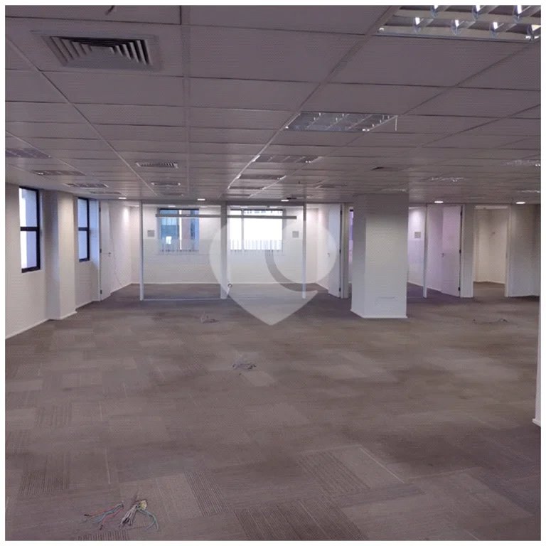 Conjunto comercial para locação na Vila Olímpia 384,81 m², 7 vagas de garagem